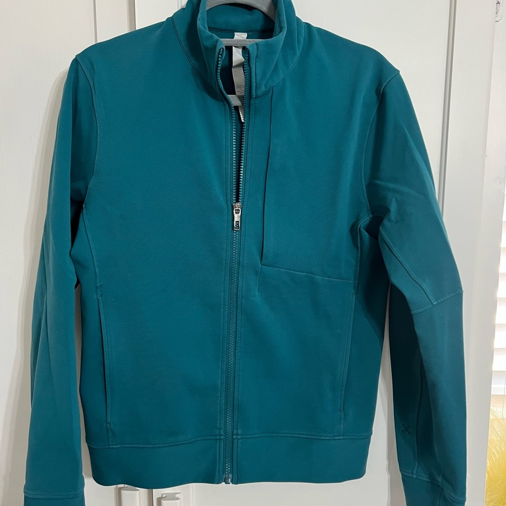 Lululemon Women’s Teal Full Zip jacket With extra pockets